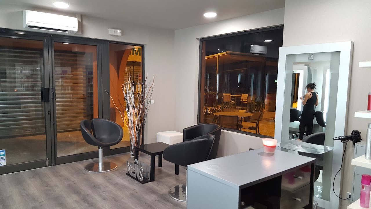 Salon de coiffure "le privé ", réalisation 3